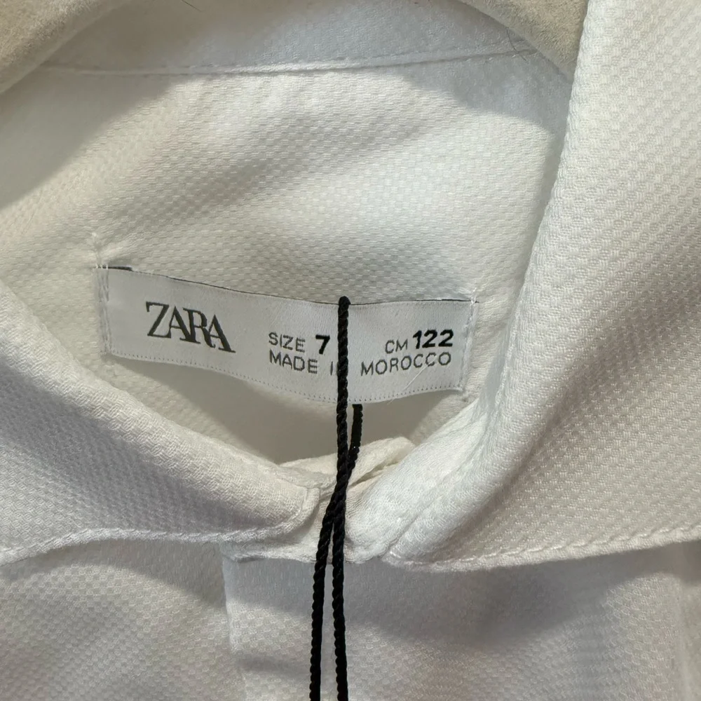 Boys Zara Classic White Button-Down Shirt with Navy Trousers - Picture 4 of 9